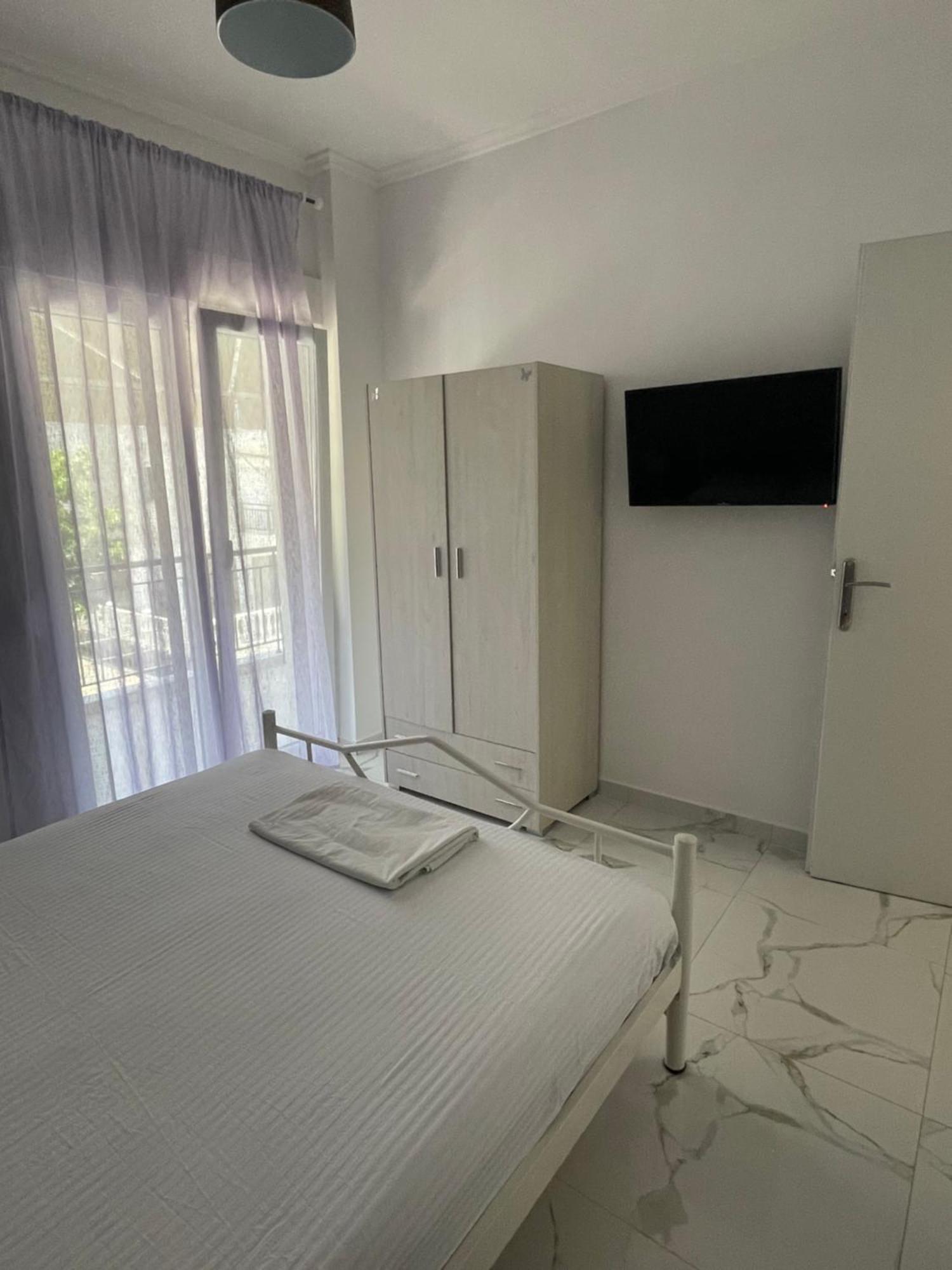 Antonis Apartment Paralia Dionisiou Zimmer foto